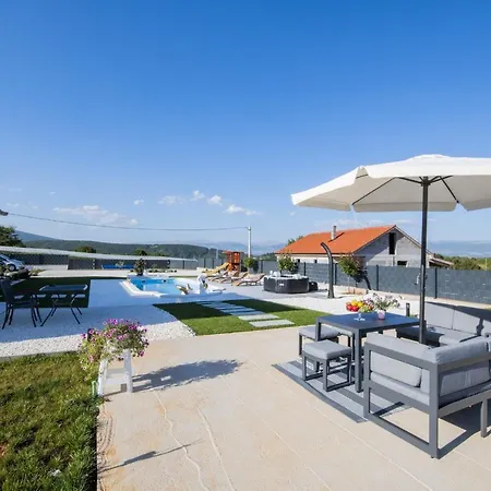 Noemi Villa