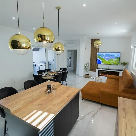Noemi Villa Sinj